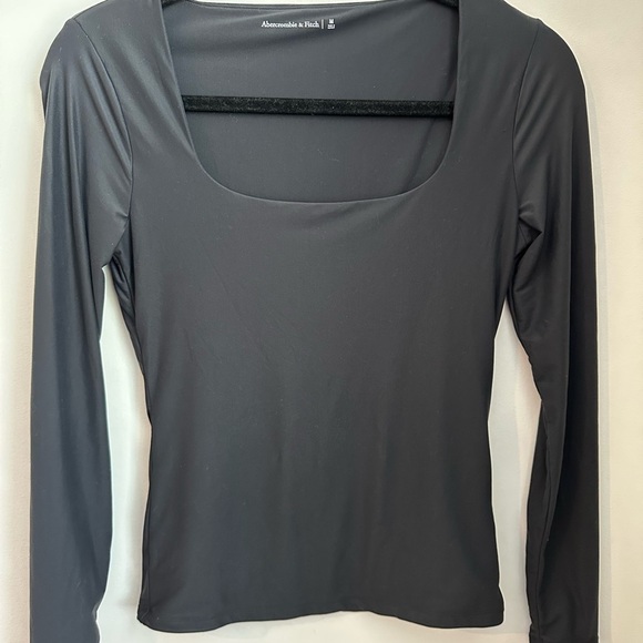 Abercrombie Soft Seamless Long-Sleeve Square-Neck Top - Picture 3 of 7